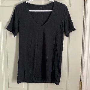 Lululemon v-neck shirt